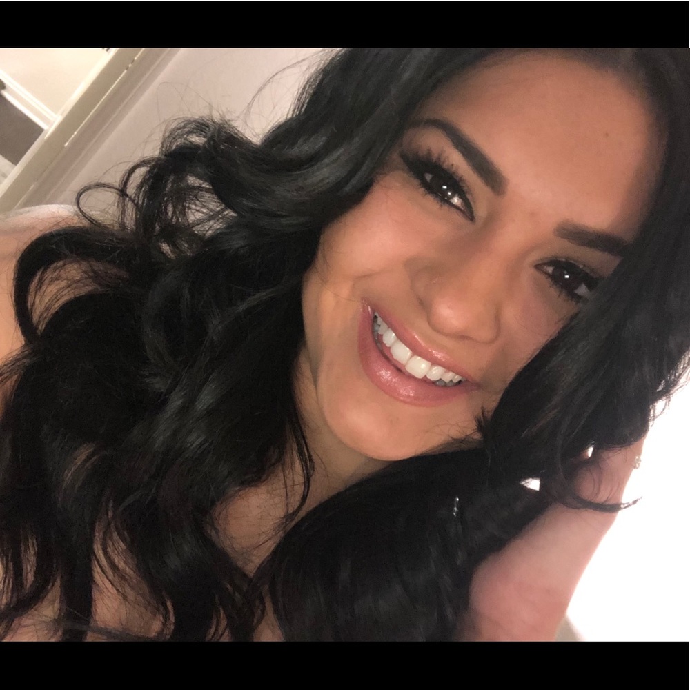 Meet your Posher, Cassondra